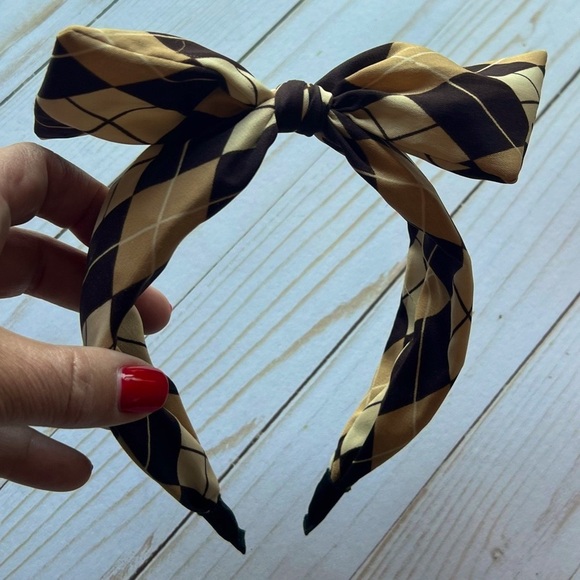 Elegant Checkered Black and Tan Headband - Picture 2 of 4